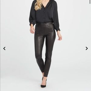 SPANX Leather Like Ankle Skinny Pant Large